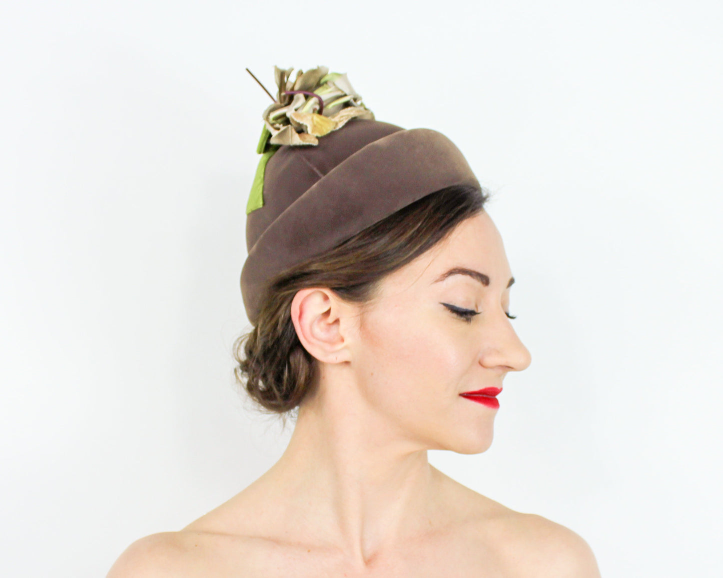 1950s Brown Velvet Flower Hat