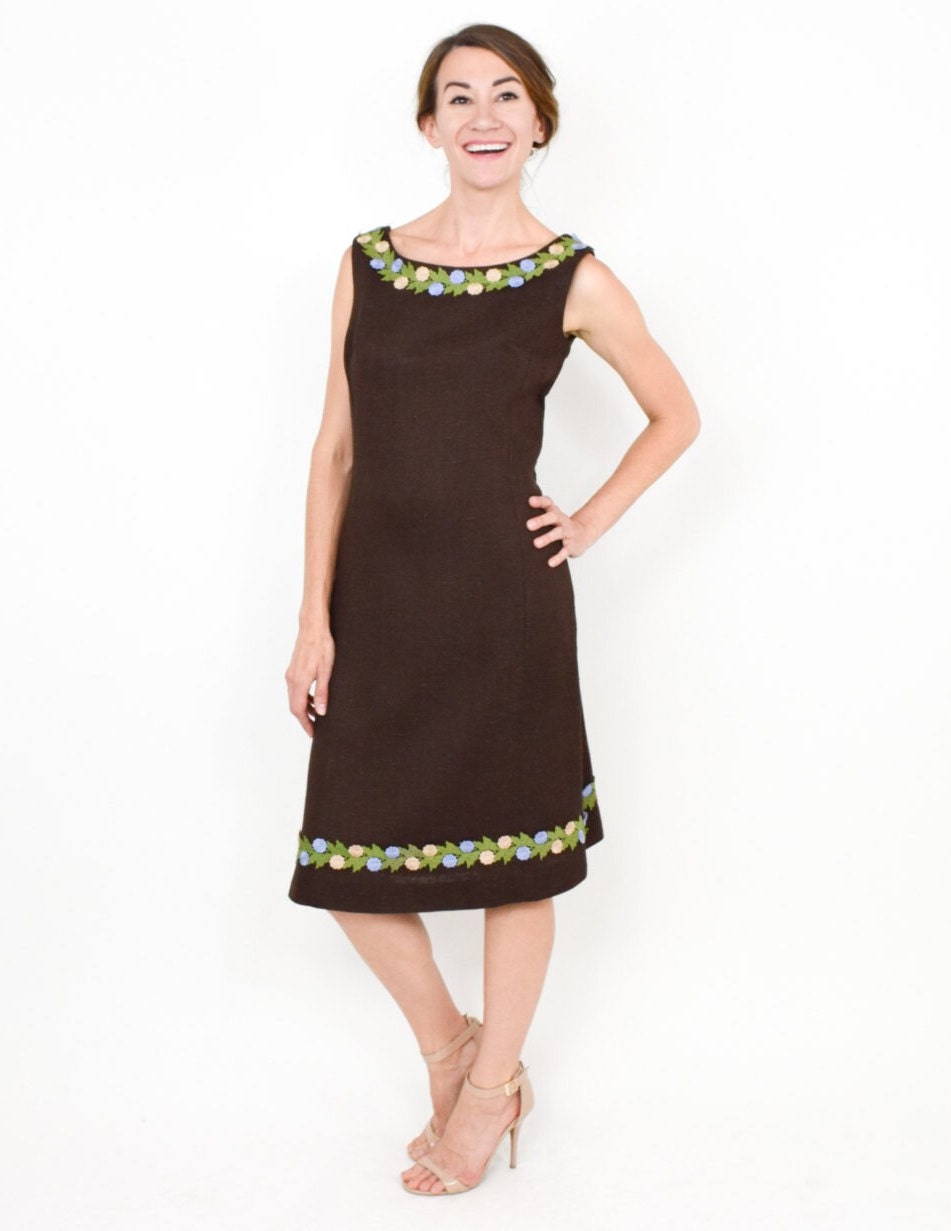 1950s Brown Linen Shift Dress with Floral Appliqué, Medium