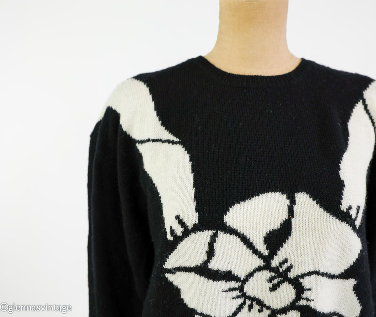 1980s Black & White Wool Cashmere Bow Sweater, Large