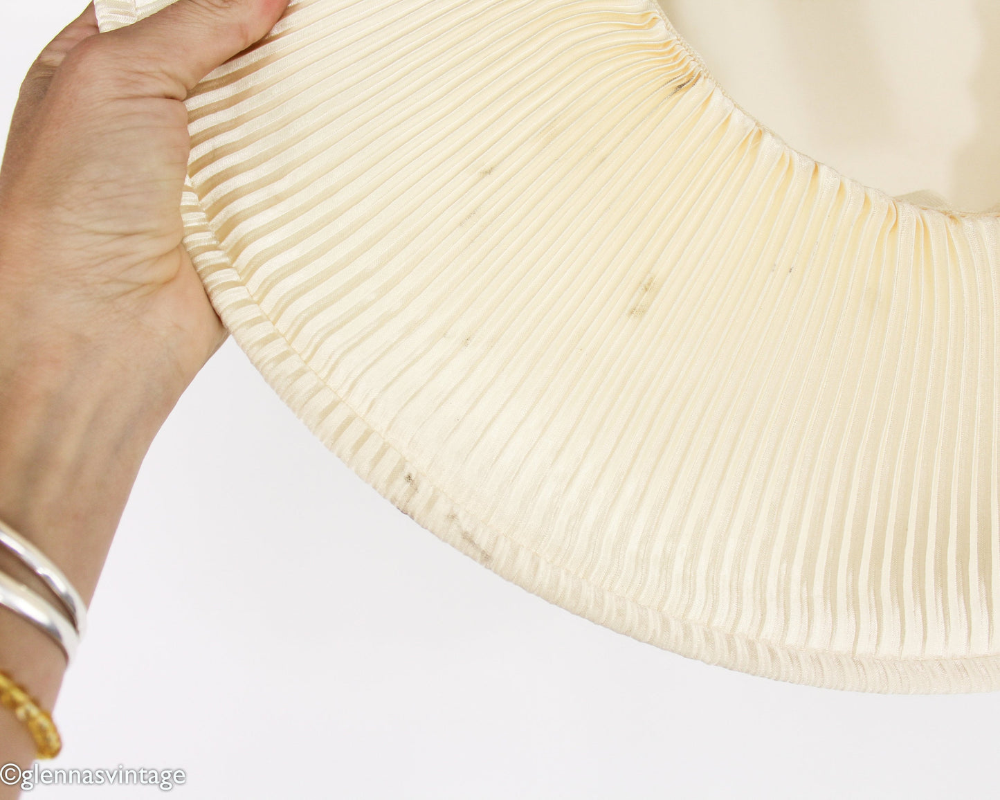 1980s Creme White  Satin Platter Hat with Bow