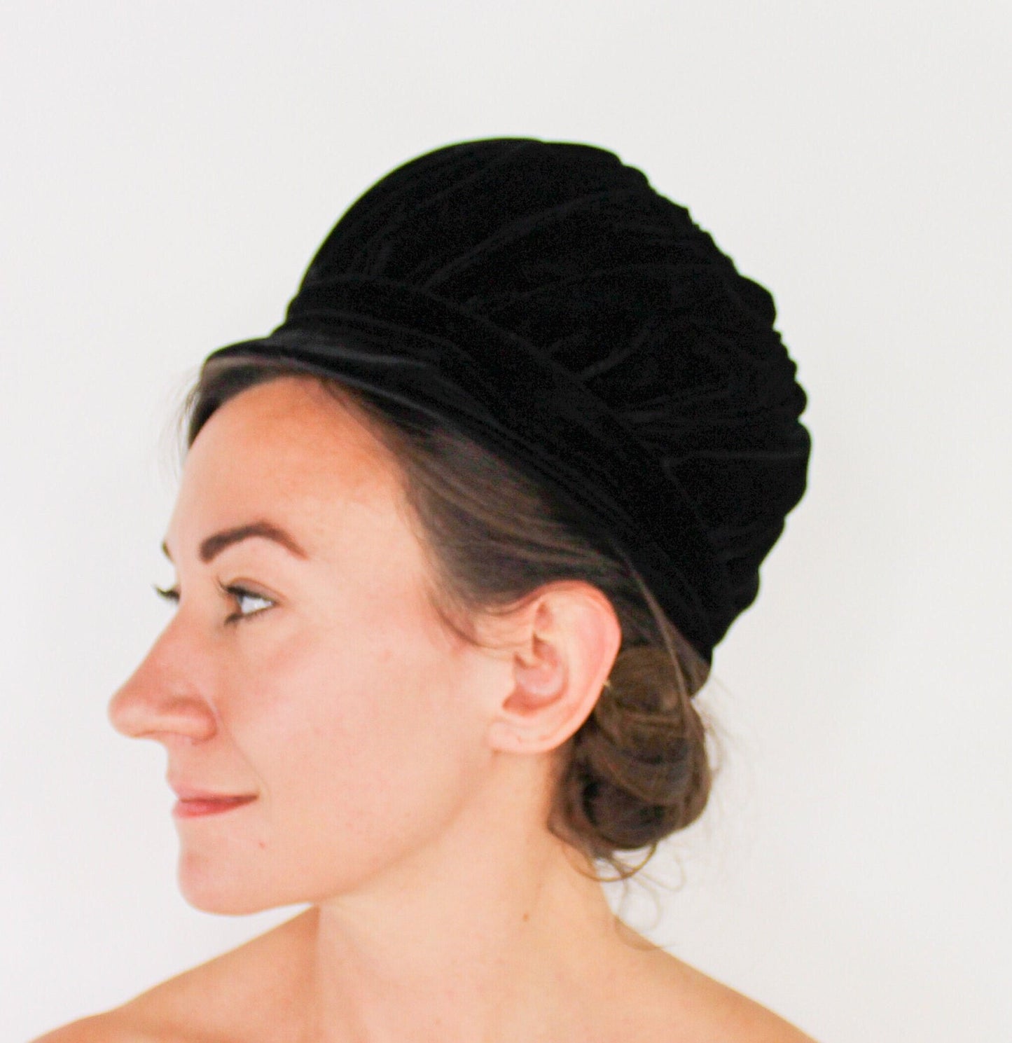 1960s Black Velvet Bubble Hat