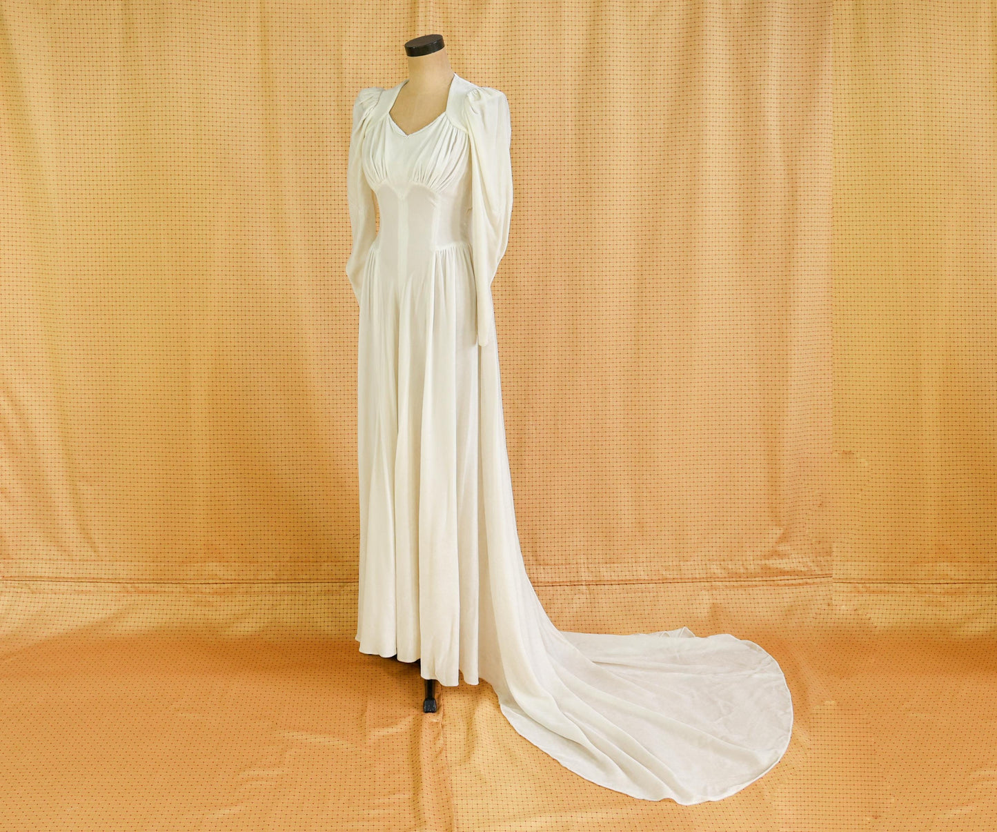 1930s Ivory Velvet Wedding Dress with Long Train, Extra Small