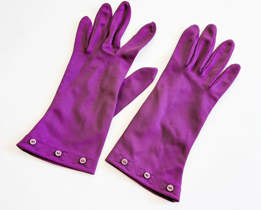 1960s Magenta Purple Vintage Gloves
