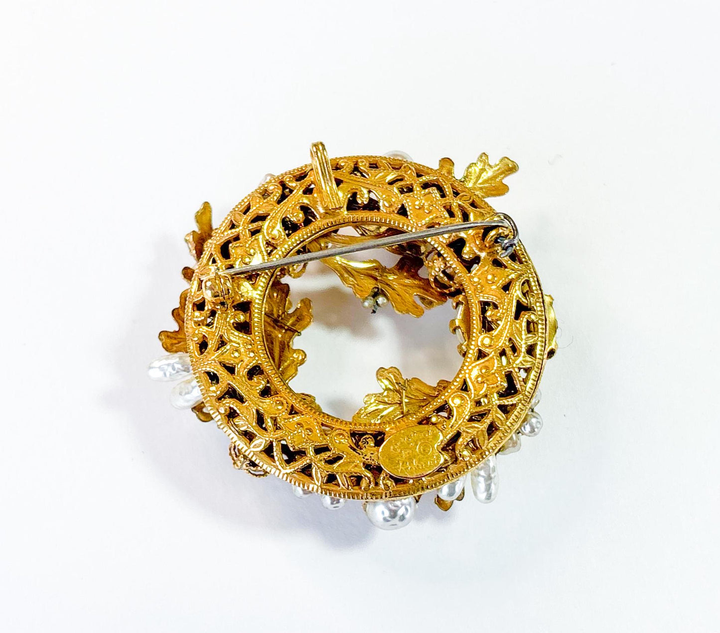 1950s Robért Brooch,  Pearl Rhinestone & Gold Circle Wreath Pin