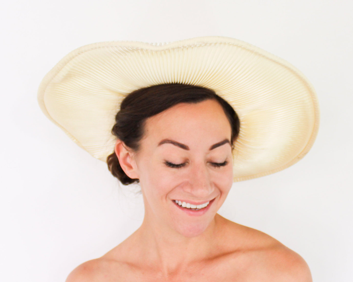 1980s Creme White  Satin Platter Hat with Bow