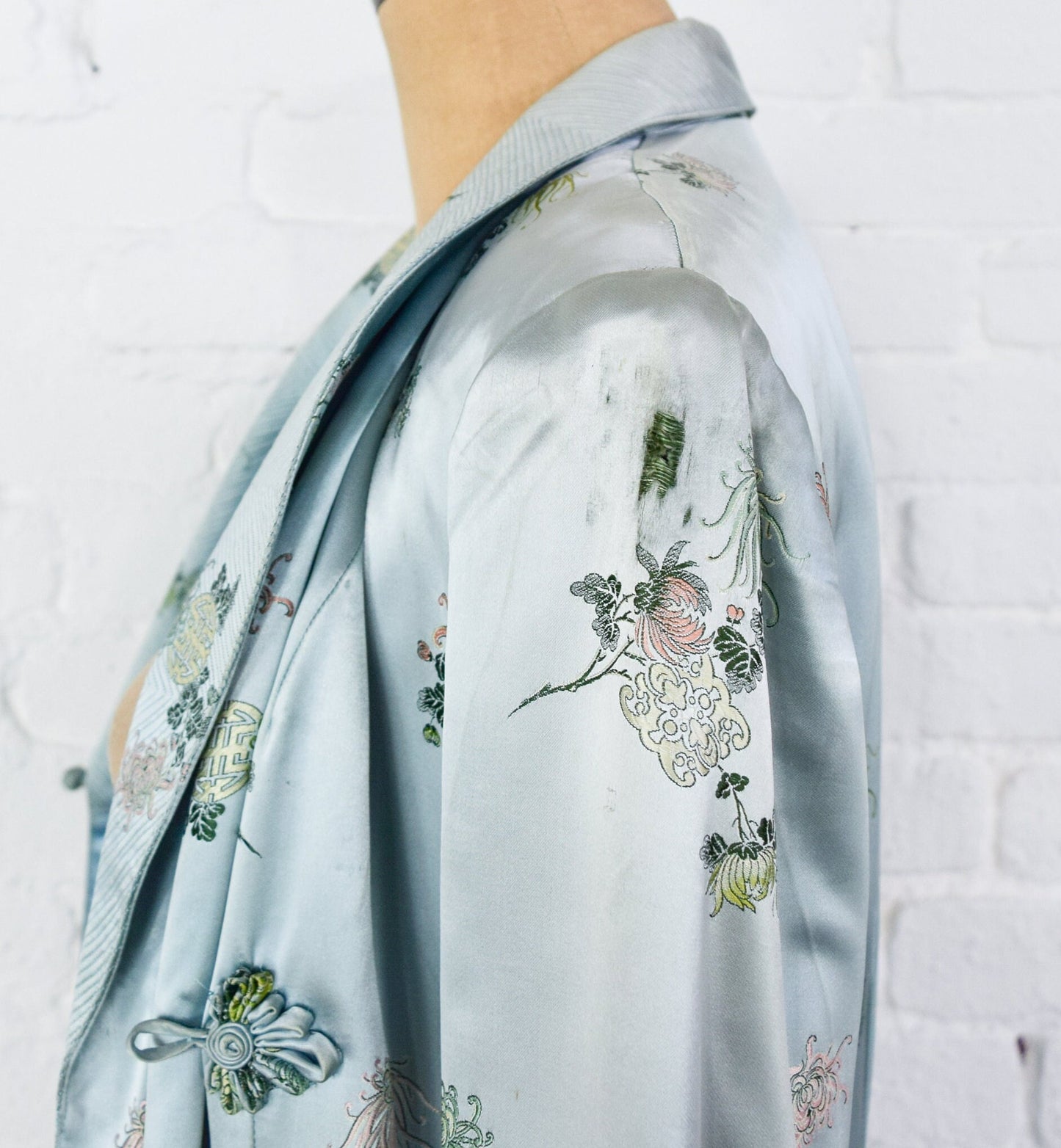 1950s Blue Silk Asian Robe:, Large