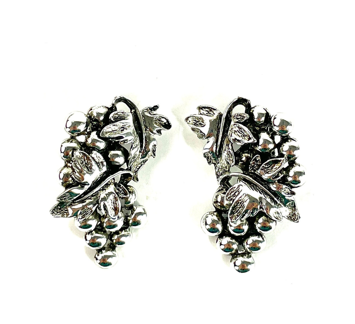 Alice Caviness | 1950s Silver Grapes Earrings | 50s Silver Grape Clip Earrings