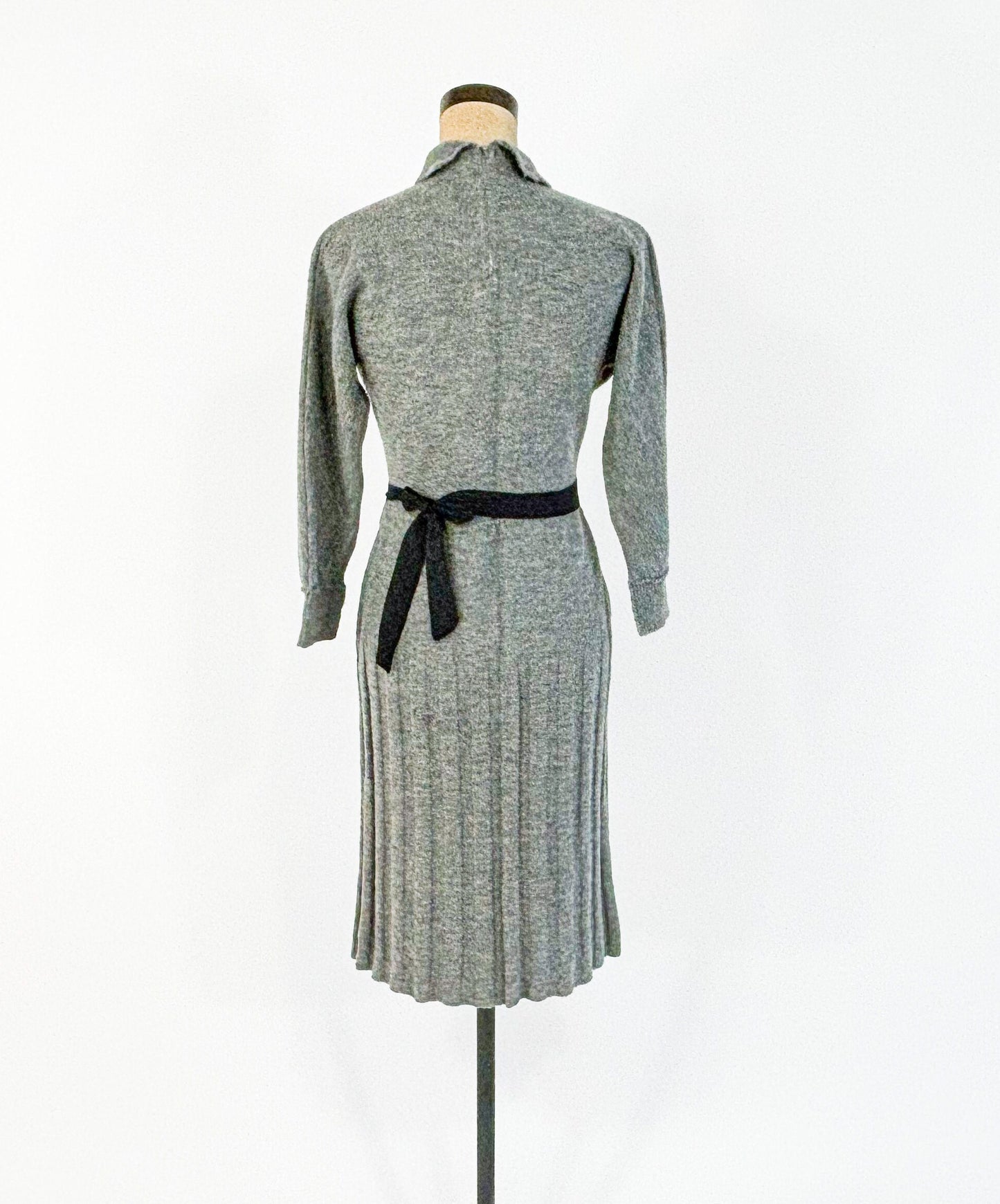 1940s Gray Knit Secretary Dress | 40s Gray Knit Dress | Barbara Carol | Small