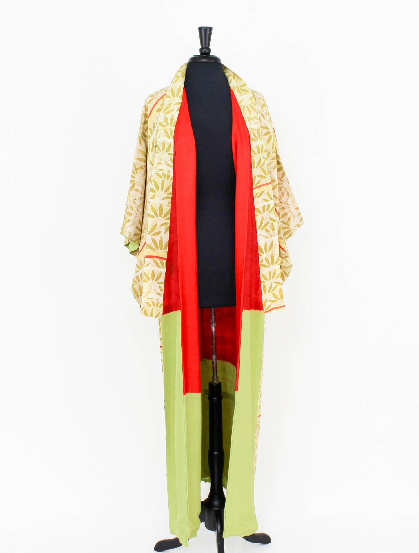 1950s Vintage Yellow Print Silk Kimono | 50s Yellow & Green Bamboo Leaf Kimono
