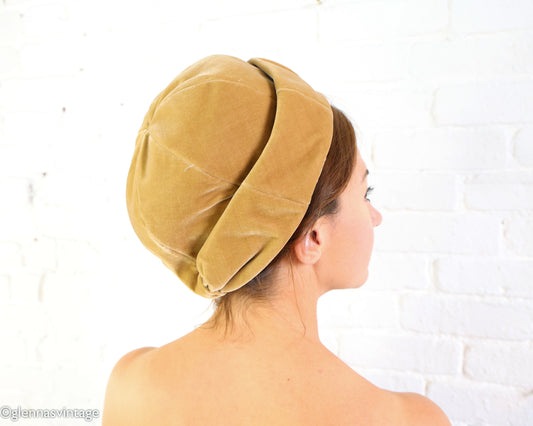 1960s Beige Velvet Hat |