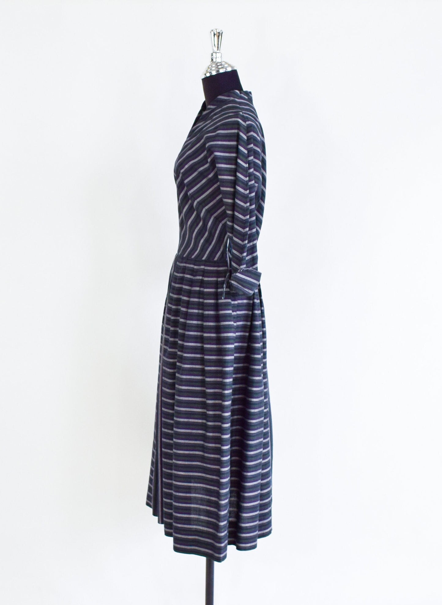 1940s Gray Chevron Striped Dress | 40s Striped  Cotton Day Dress | AnR Jr | Medium