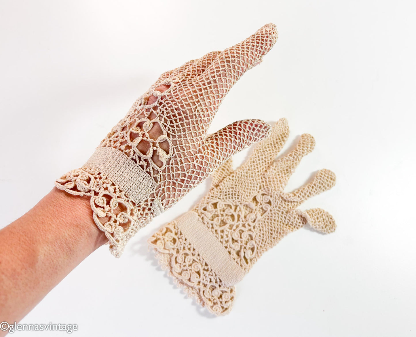 1940s Beige Crochet Lace Gloves