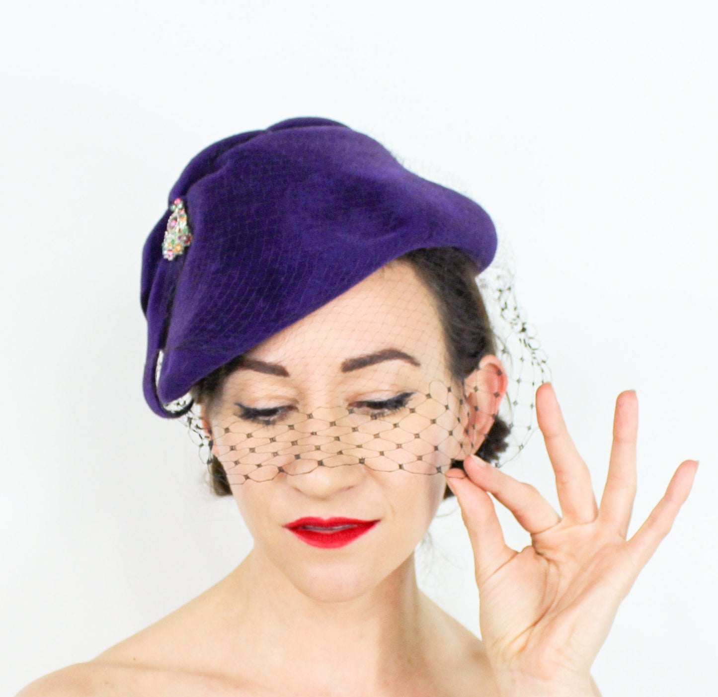 1950s Purple Wool Felt Fascinator Hat with Rhinestone Pin &Netting
