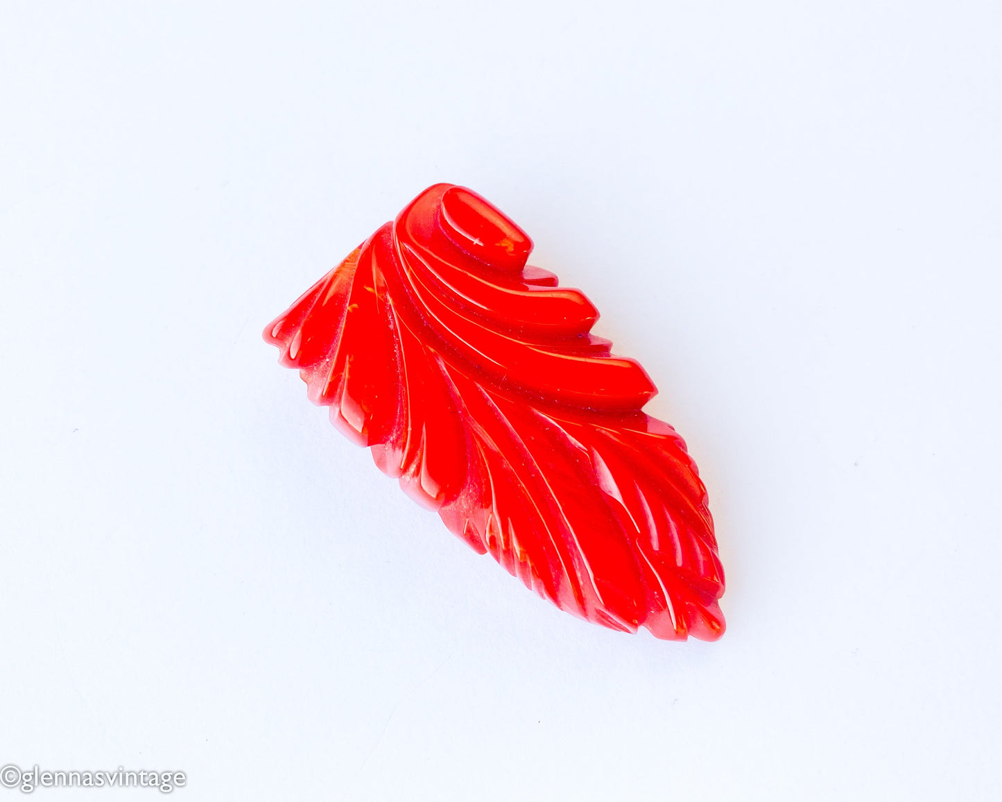 Vintage 1940s Red Carved Bakelite Dress Clip | Leaf Brooch