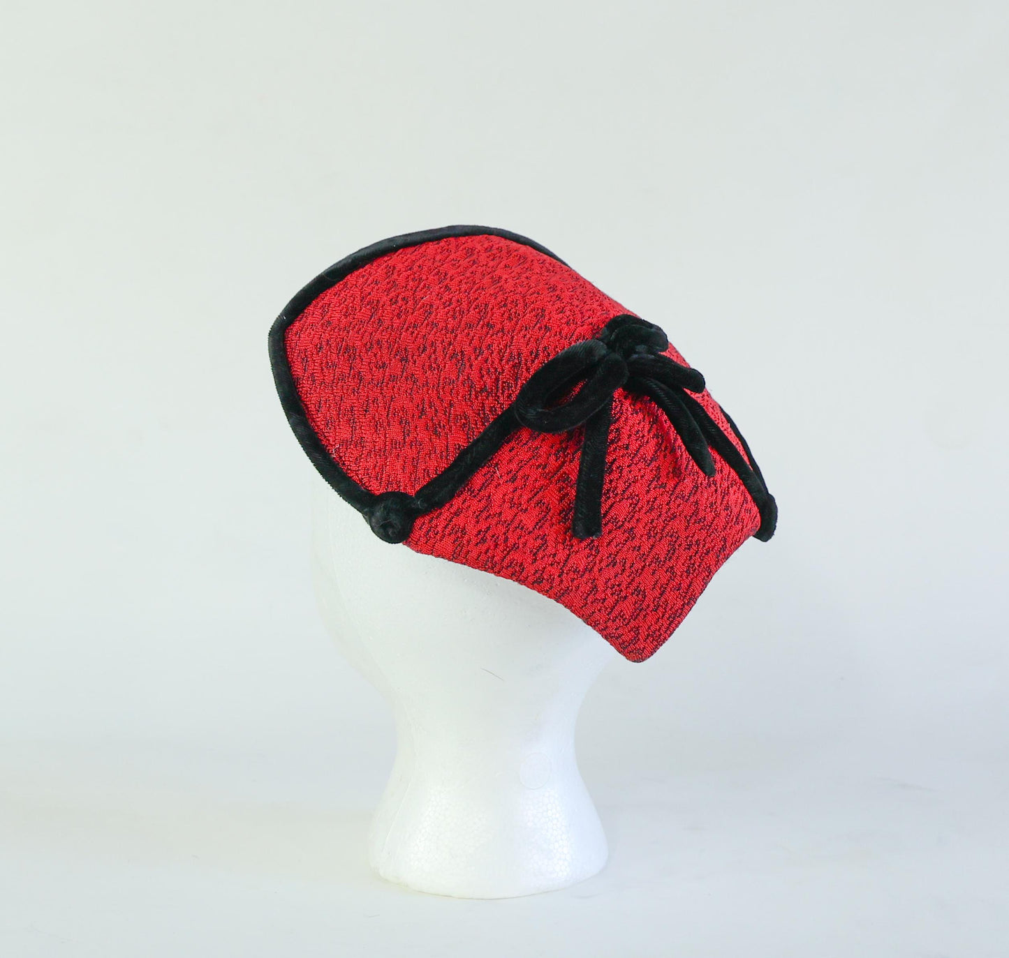 1940s Vintage Red Knit Fascinator, Red Saucer Hat with Black Velvet Tie