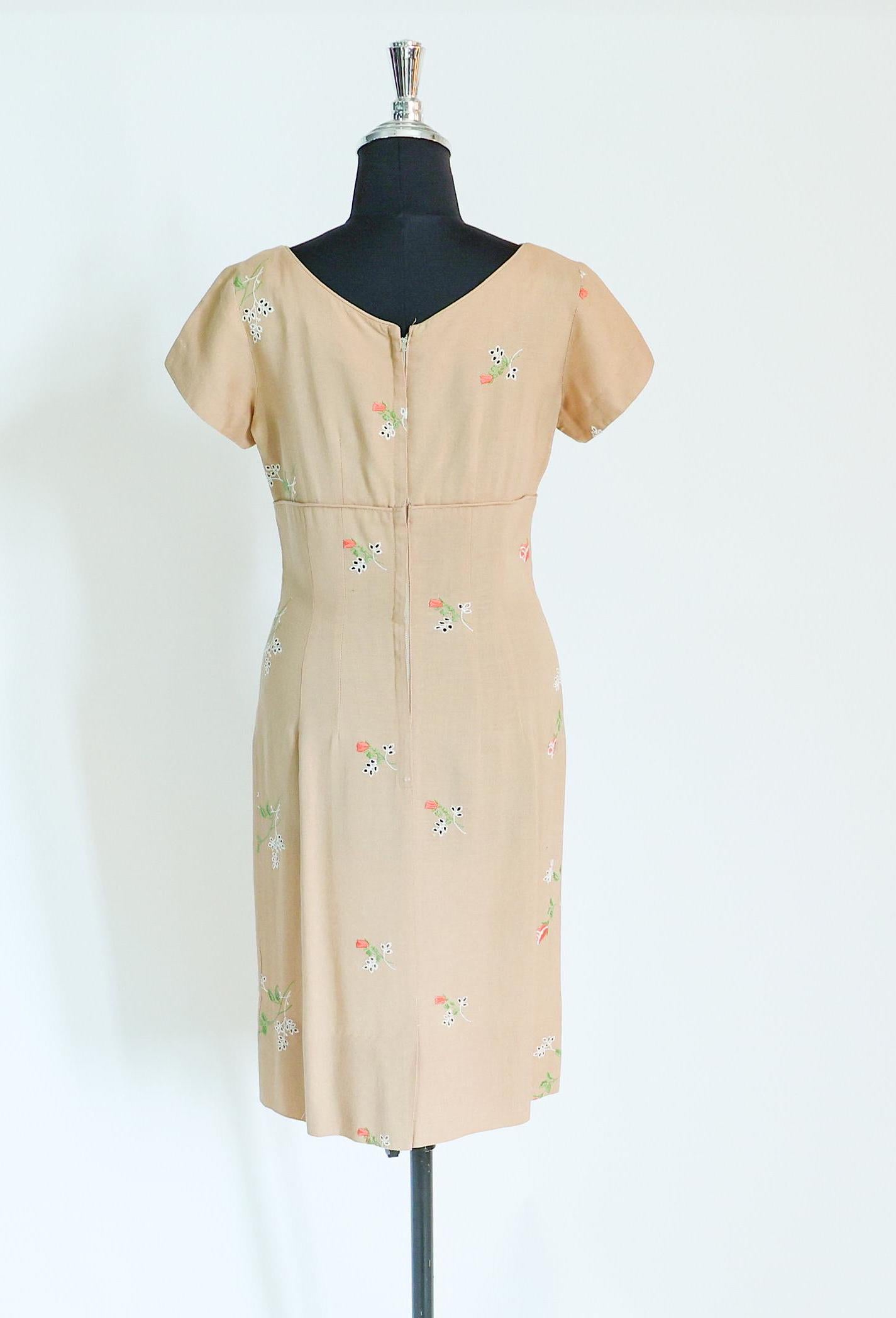 1950s Beige Linen Sheath Dress with Floral Embroidery, Medium