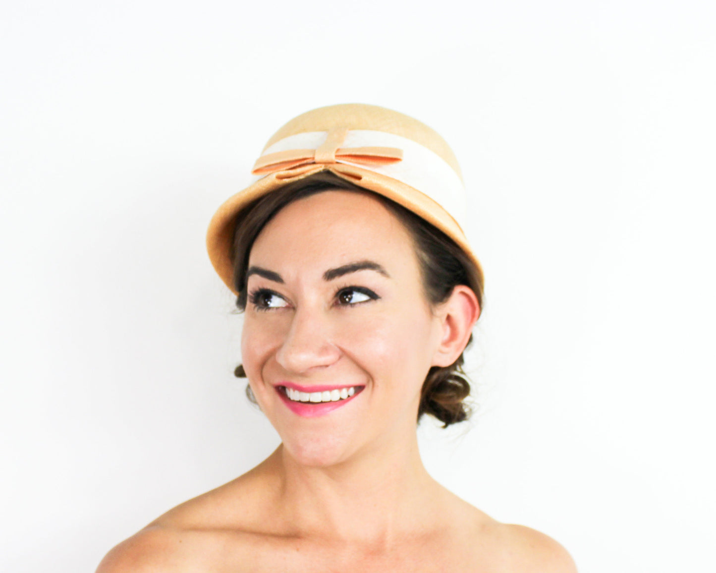 1950s Peach Straw Bucket Hat with Bow