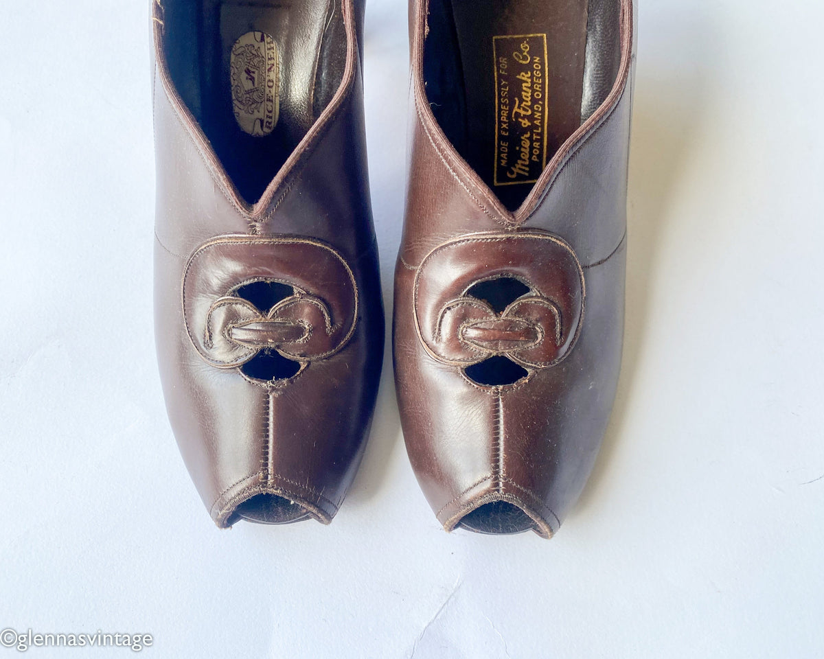 1940s Brown Leather Peep Toe Pumps Heels, 9 Narrow