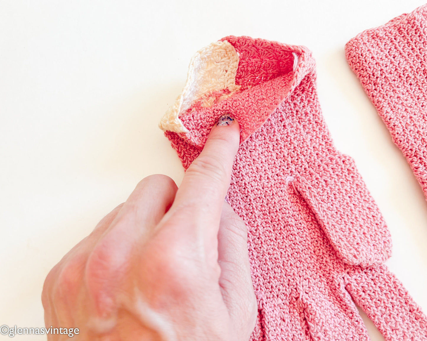 1940s Pink Crochet Vintage Gloves with Button Cuff