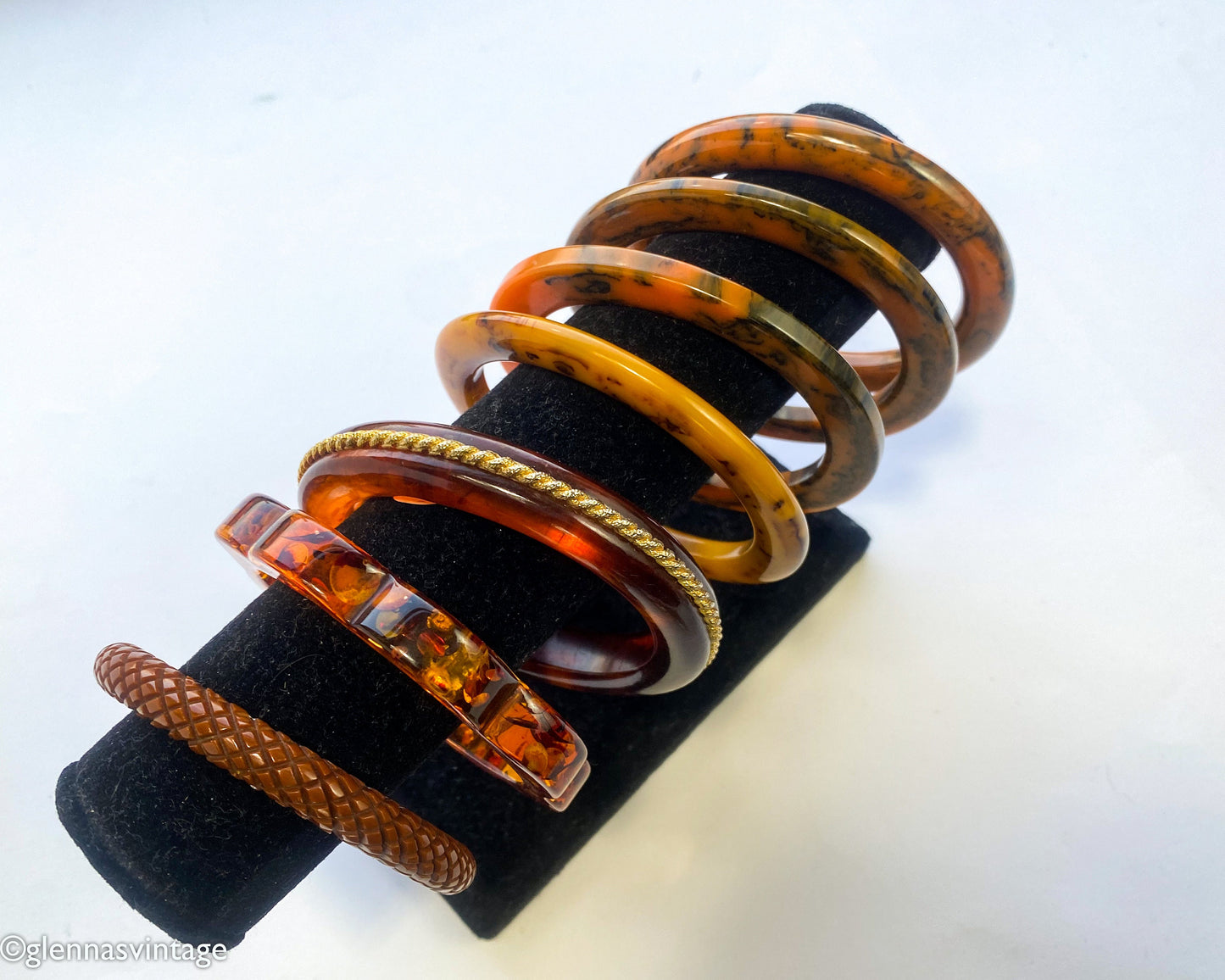 1930s Carved Bakelite Bangle | Rare Crisscross Design
