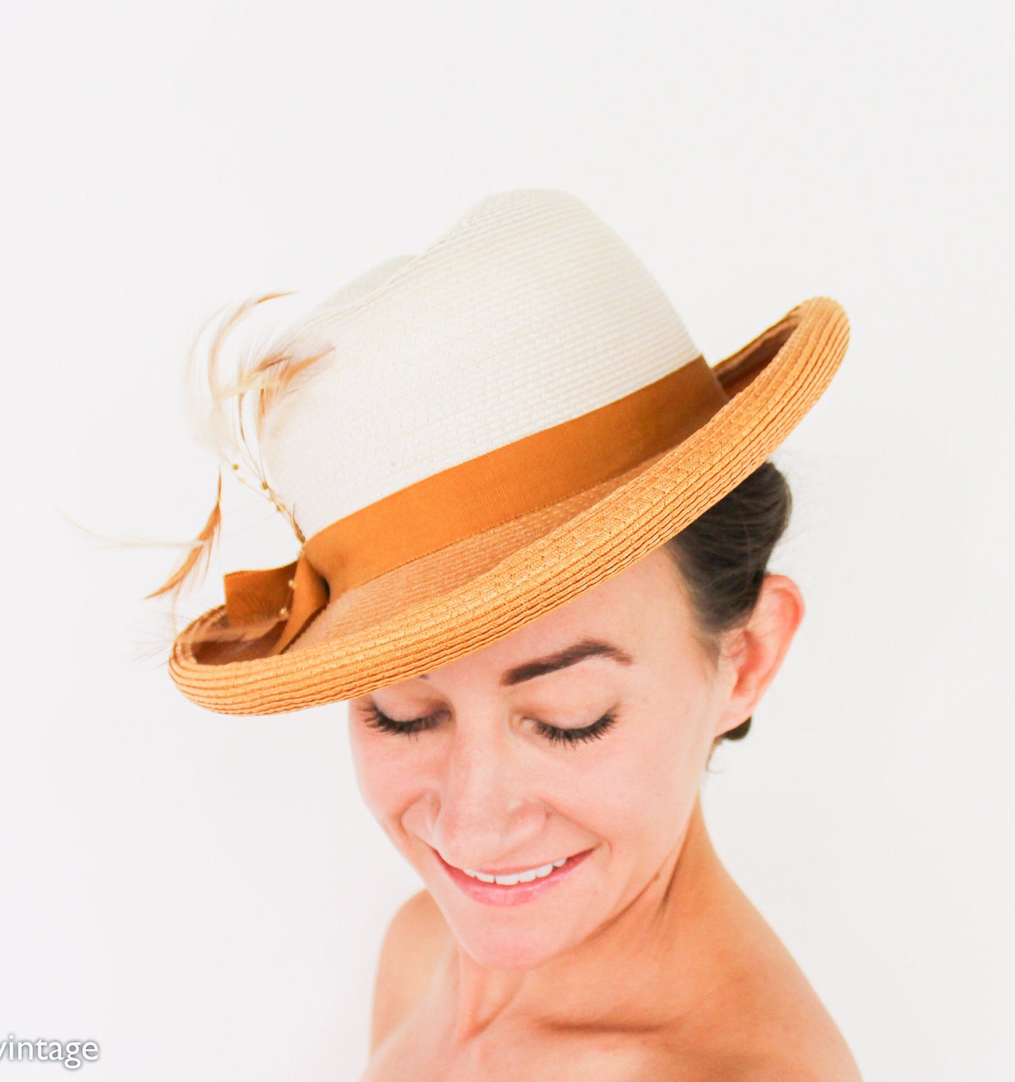 1970s Creme & Tan Woven Hat | Raffia Hat