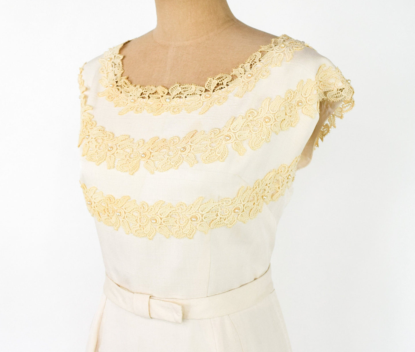 1950s Ivory Lace. & Creme Silk Cocktail Dress, Extra Large