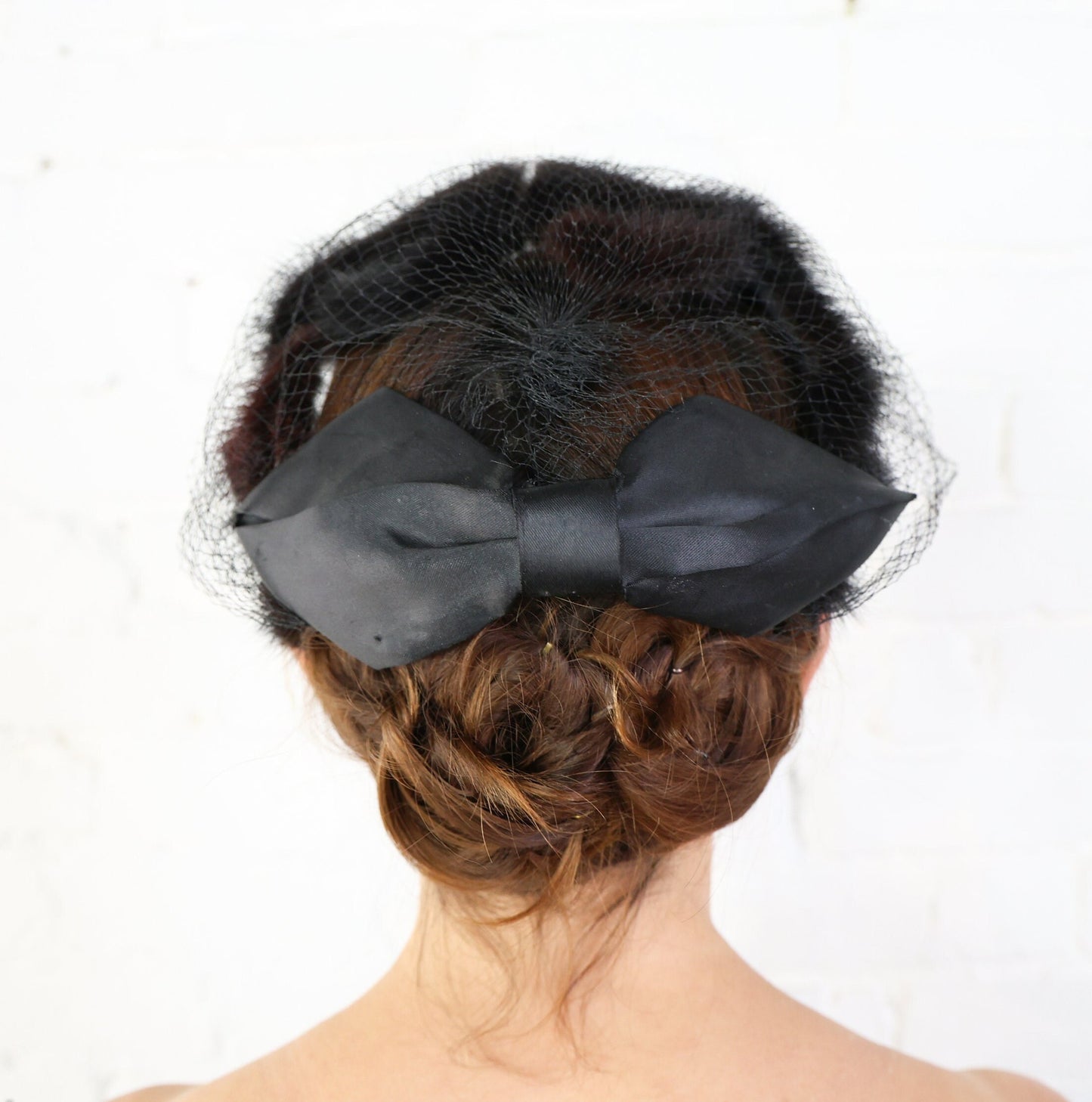Black Bow Veil Fascinator, Elegant Headpiece for Special Occasions
