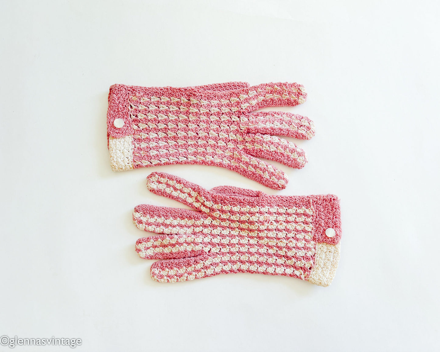 1940s Pink Crochet Vintage Gloves with Button Cuff