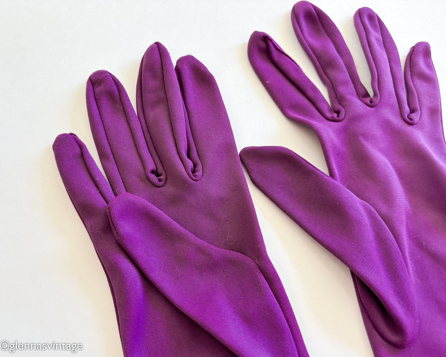 1960s Magenta Purple Vintage Gloves