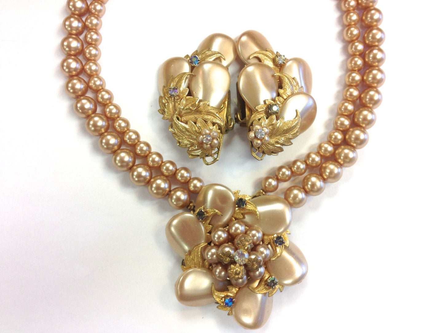 1950s Beige Faux Pearl Necklace & Earrings | 50s Beige Pendent Necklace Earring Set | Choker Set
