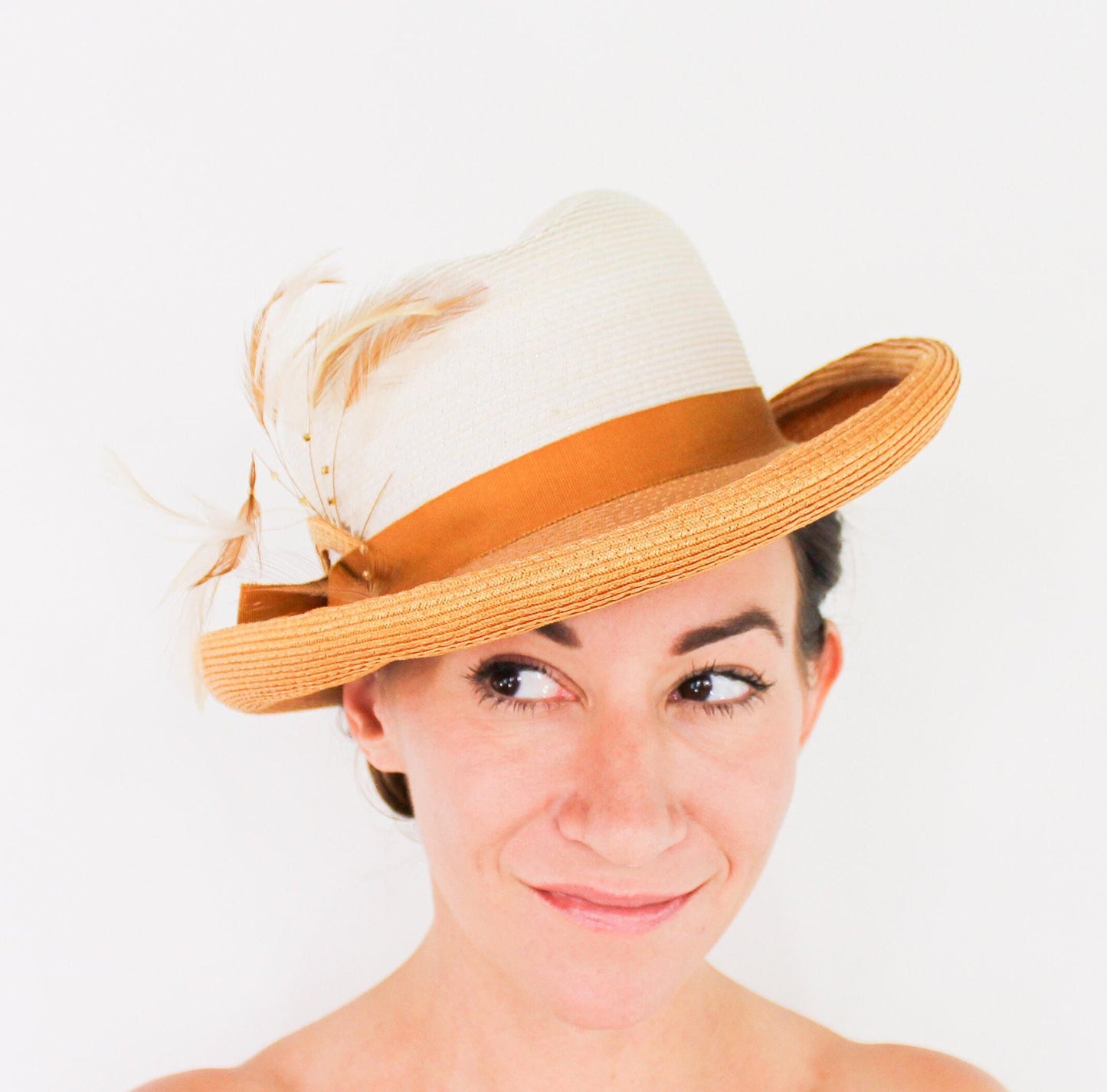 1970s Creme & Tan Woven Hat | Raffia Hat