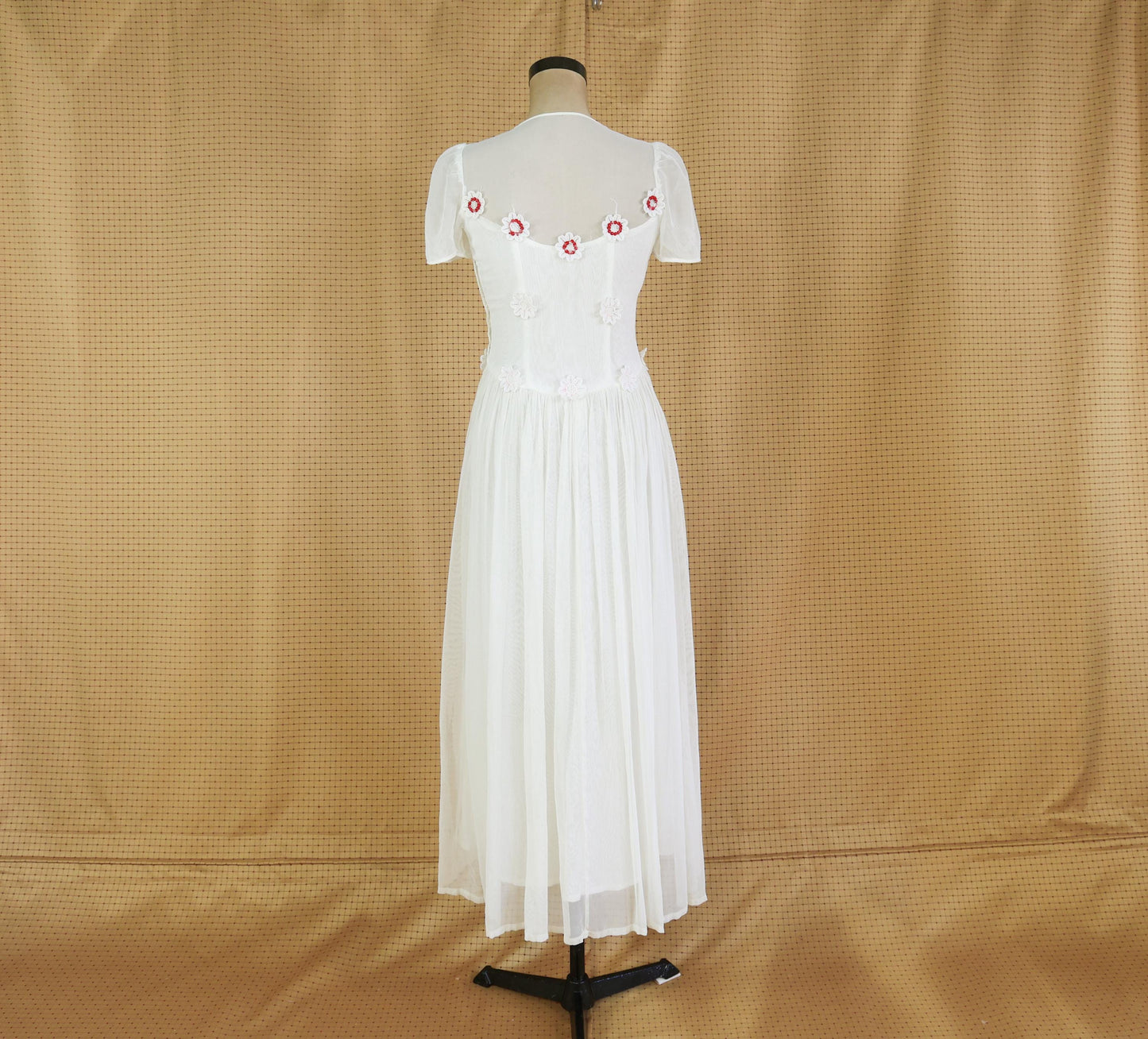 1930s White Lace Flower Evening Gown, Vintage Wedding, Small