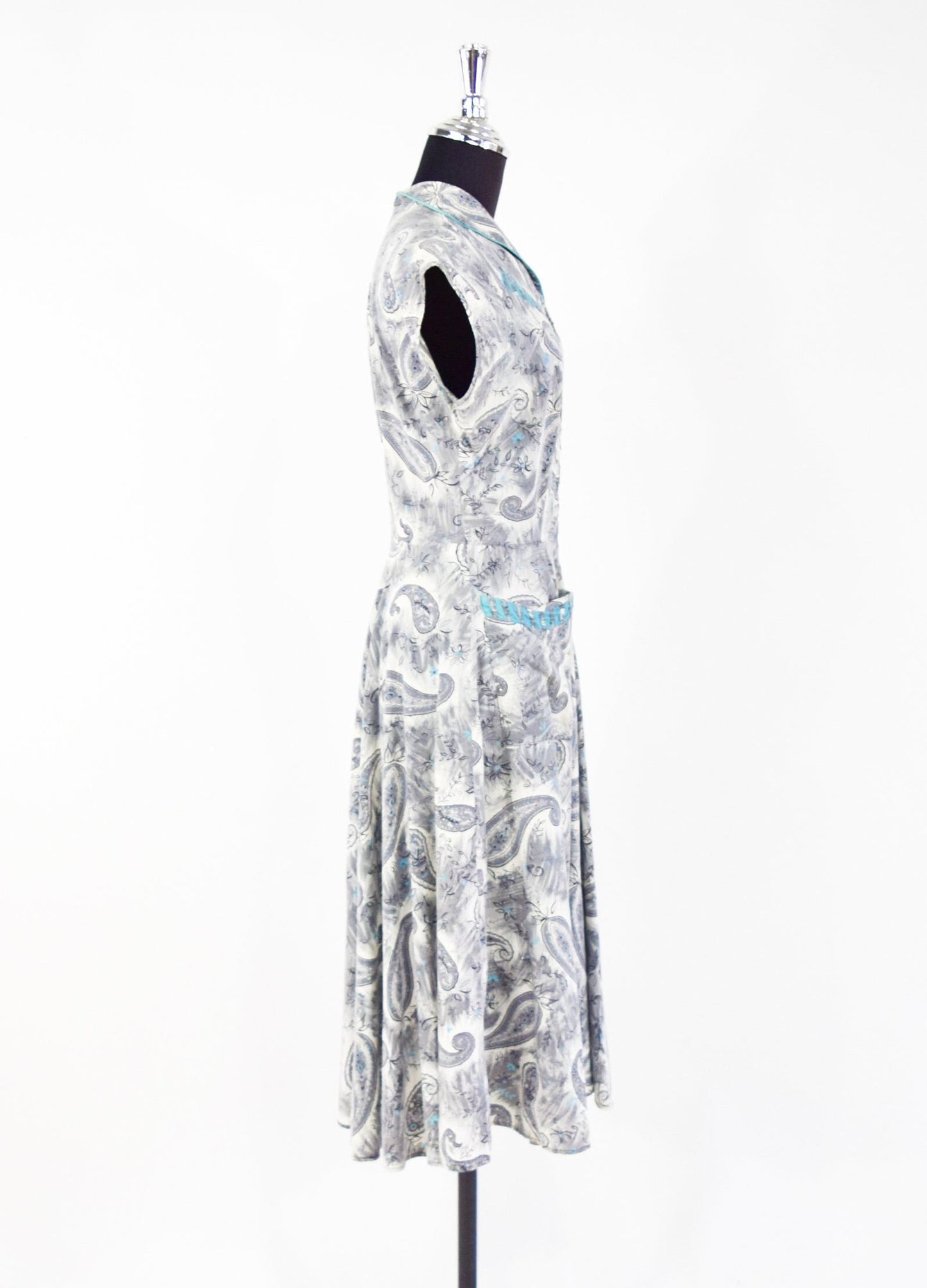 Vintage 1950s Paisley Print Dress, Turquoise Accents, Full Skirt, Size Medium