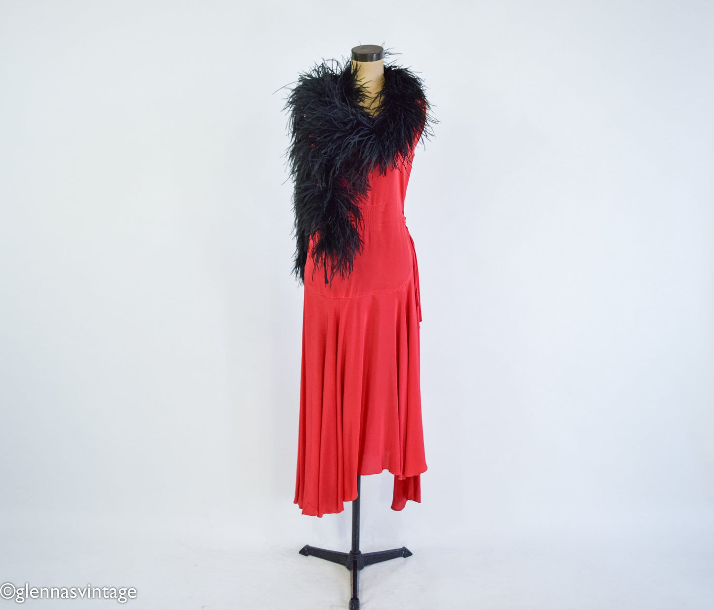 1900s Black Ostrich Feather Boa Stole | Edwardian Era Ostrich Scarf