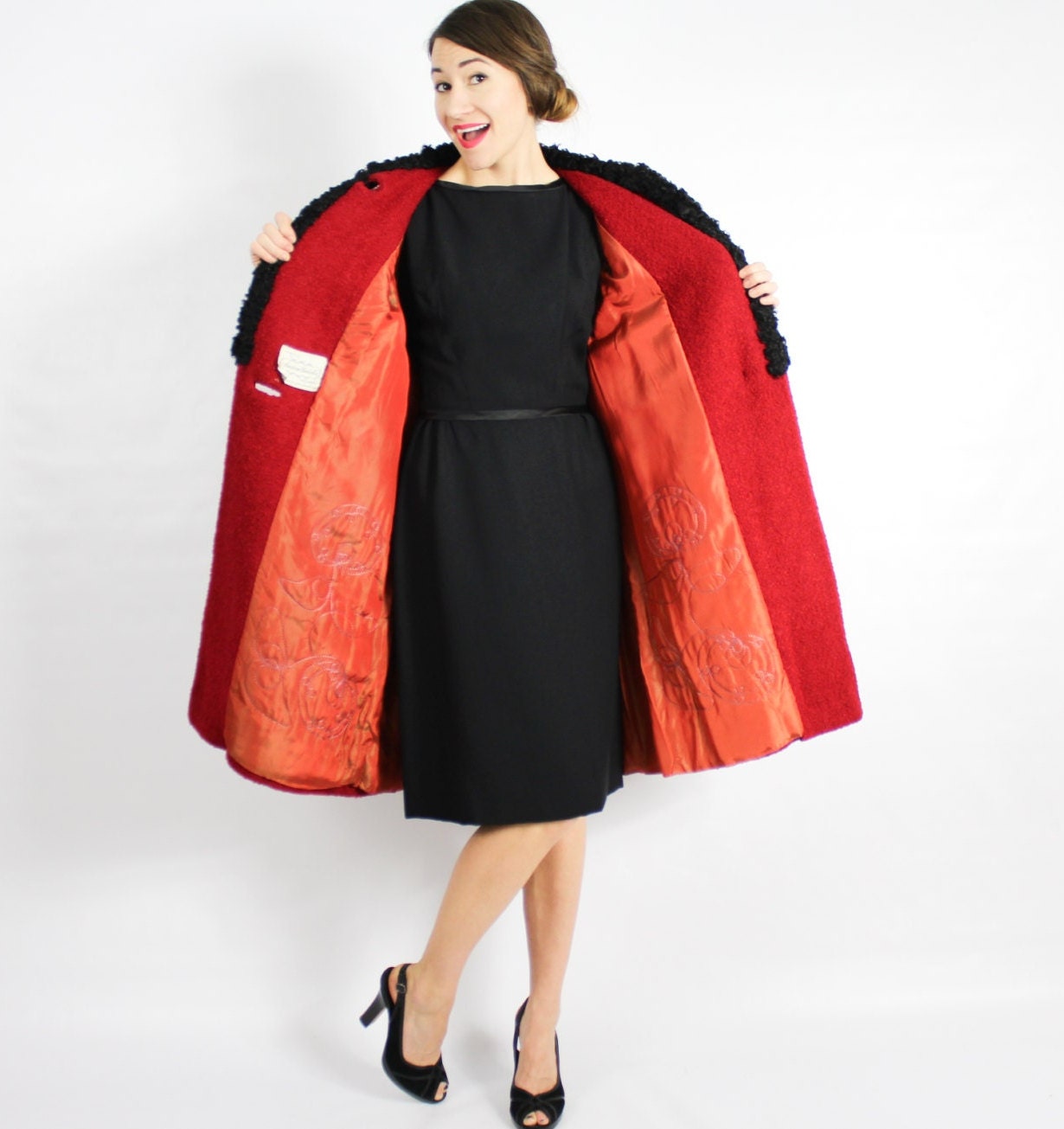 1940s Red Wool Boucle Coat with Black Persian Lamb Trim, Large