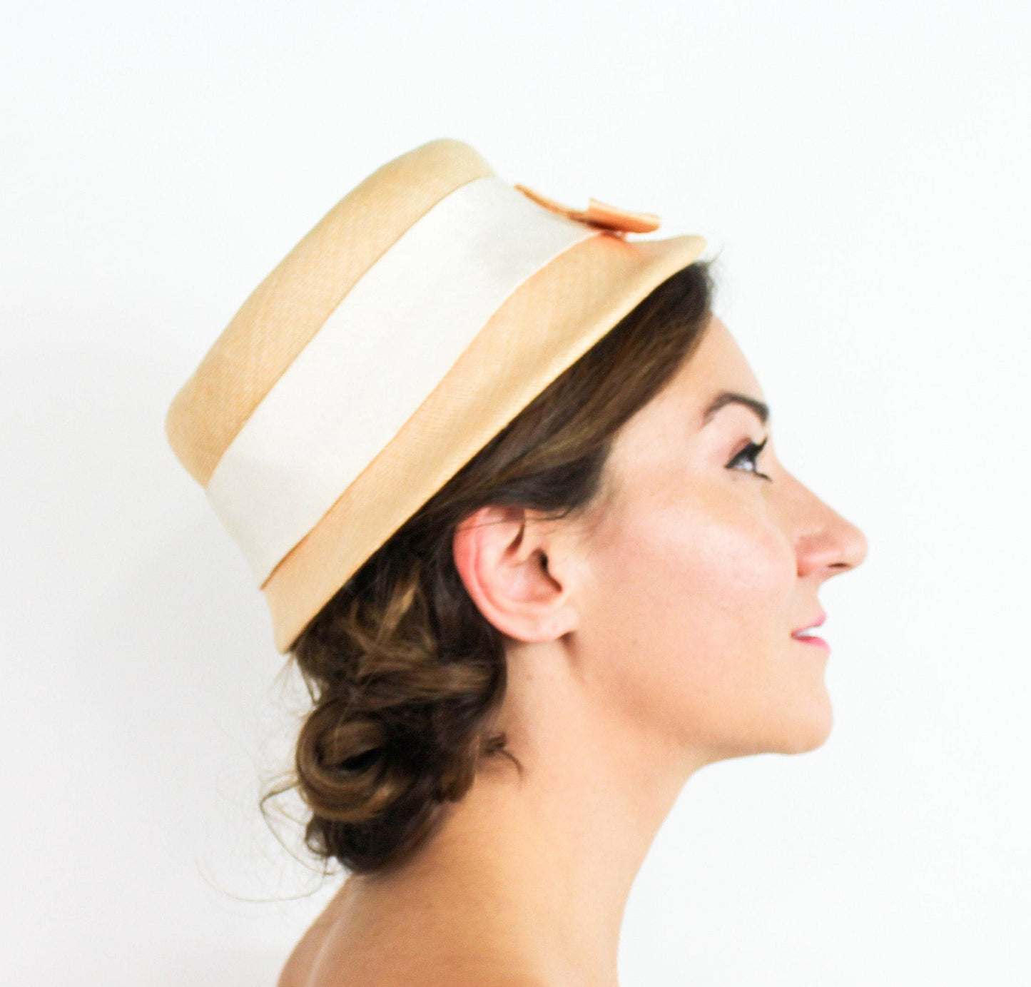 1950s Peach Straw Bucket Hat with Bow