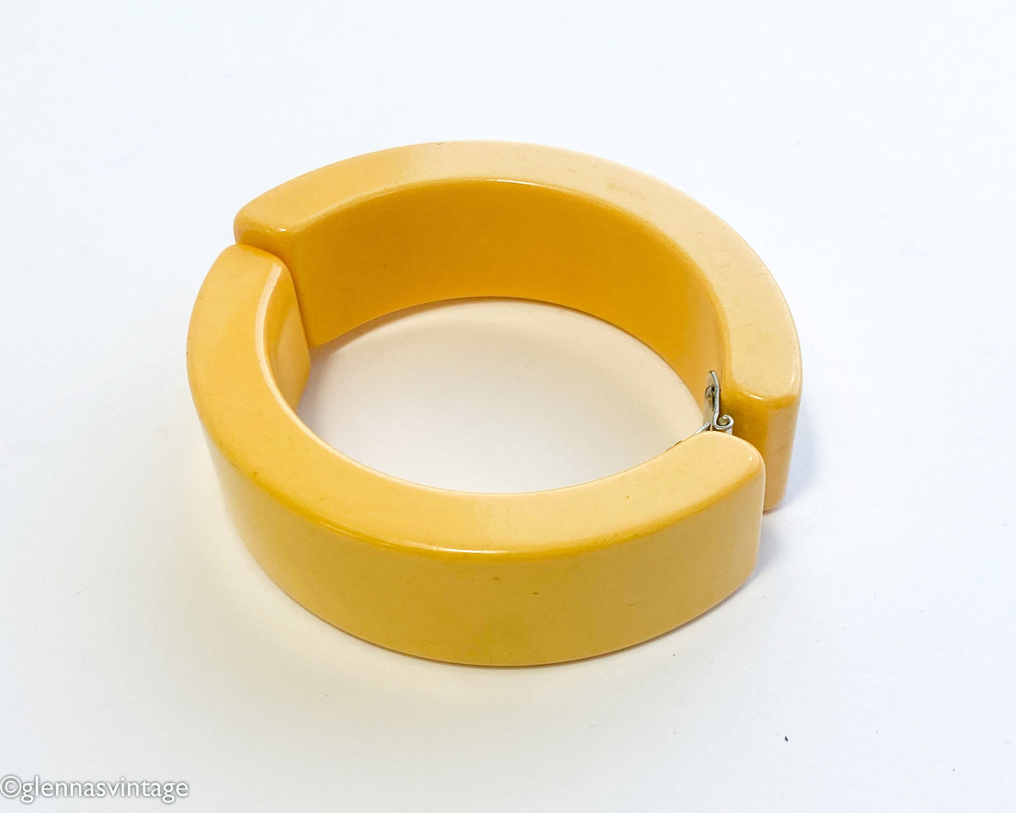1930s Butterscotch Bakelite Bracelet | Yellow Bakelite Hinge Clamper