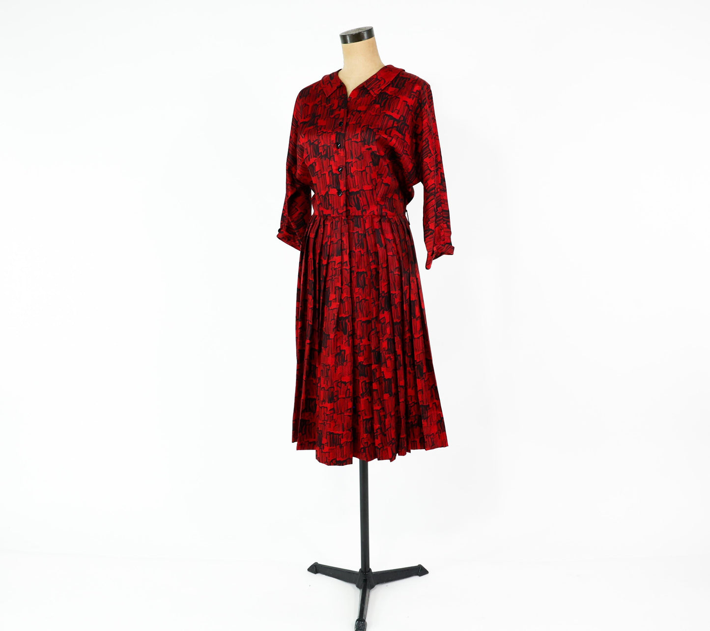 1950s Plus Size Red Print Shirtwaist Dress, 34" Waist