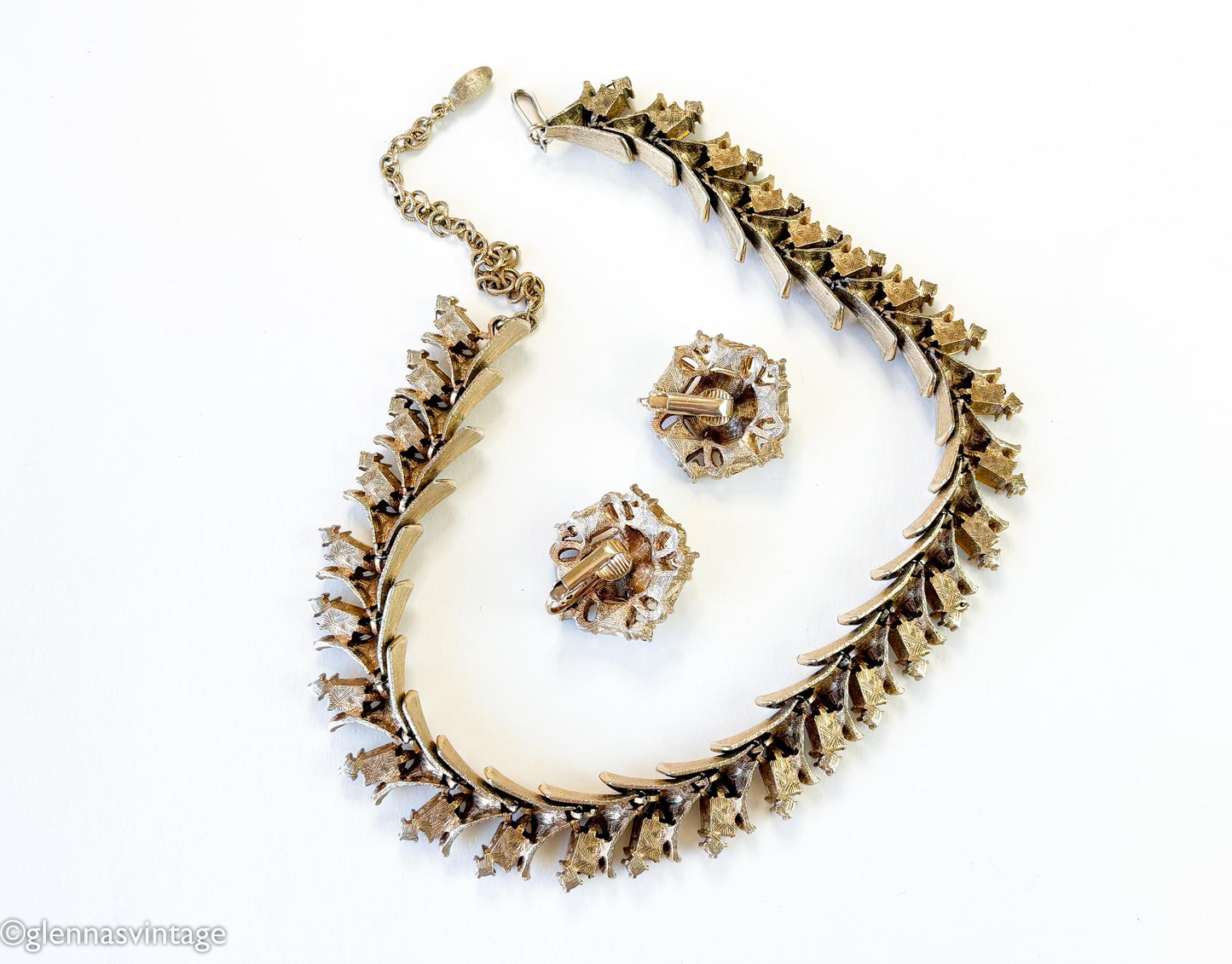 1950s Vintage Gold Rhinestone Necklace Earring Set | Emerald Green Accents