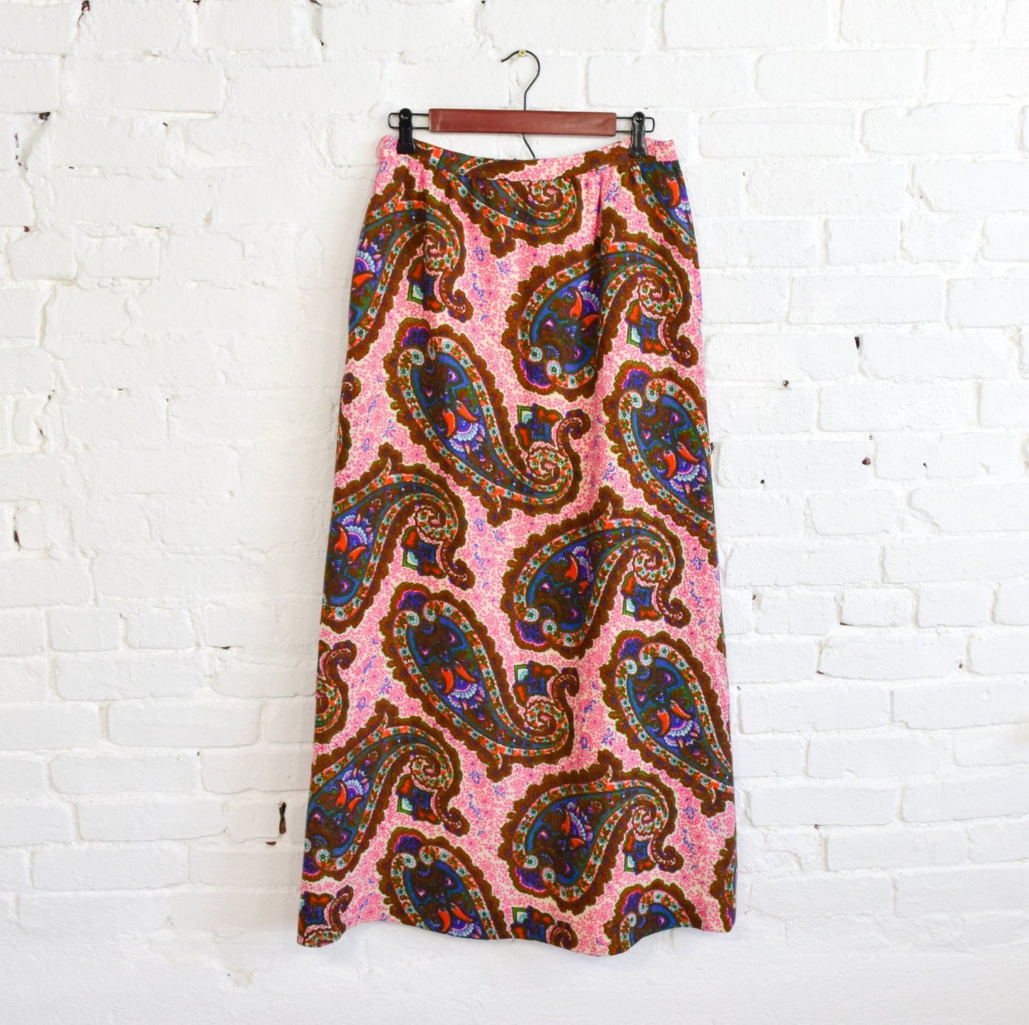 1970s Pink Paisley Maxi Skirt | 70s Pink Paisley Woven Wool Skirt | Nelly De Grab N.Y. | Medium