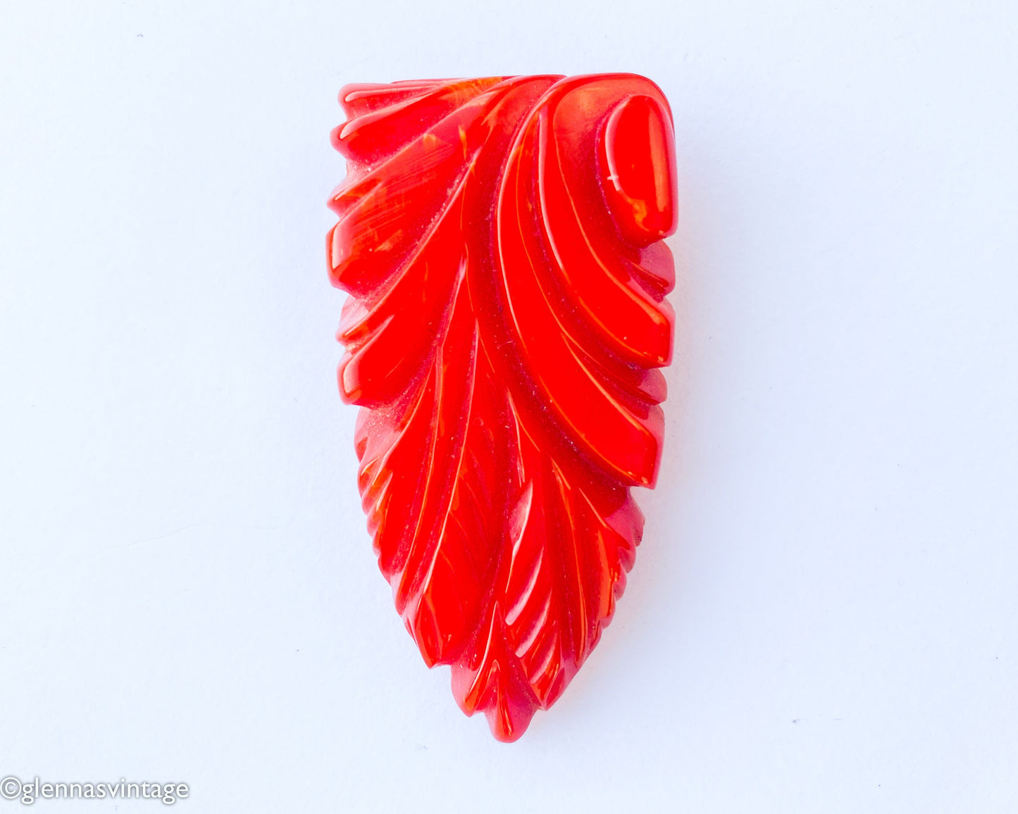 Vintage 1940s Red Carved Bakelite Dress Clip | Leaf Brooch