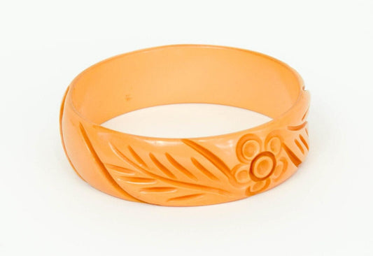 1940s Butterscotch Bakelite Bracelet | Gold Carved Bakelite Bangle