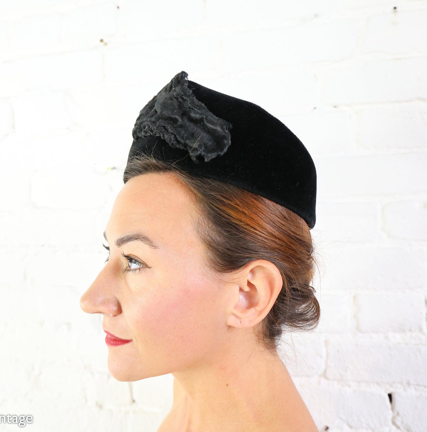 1940s Black Wool Velour Peaked Hat | Persian Lamb Detail