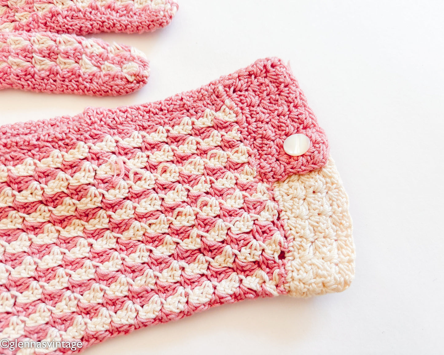 1940s Pink Crochet Vintage Gloves with Button Cuff