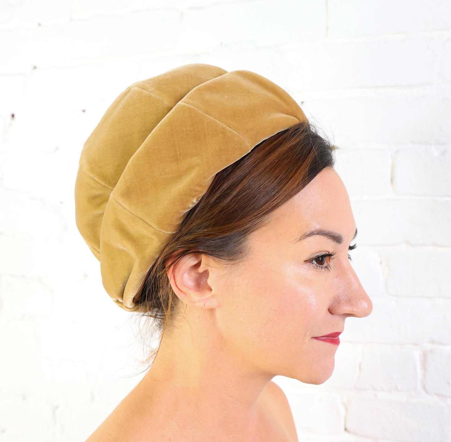 1960s Beige Velvet Hat |