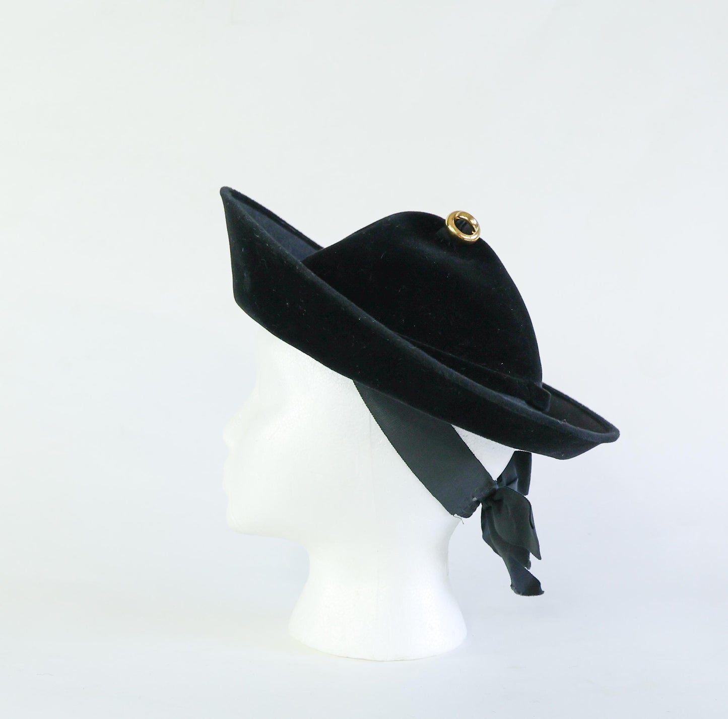 1940s Black Velvet & Wool Felt Hat