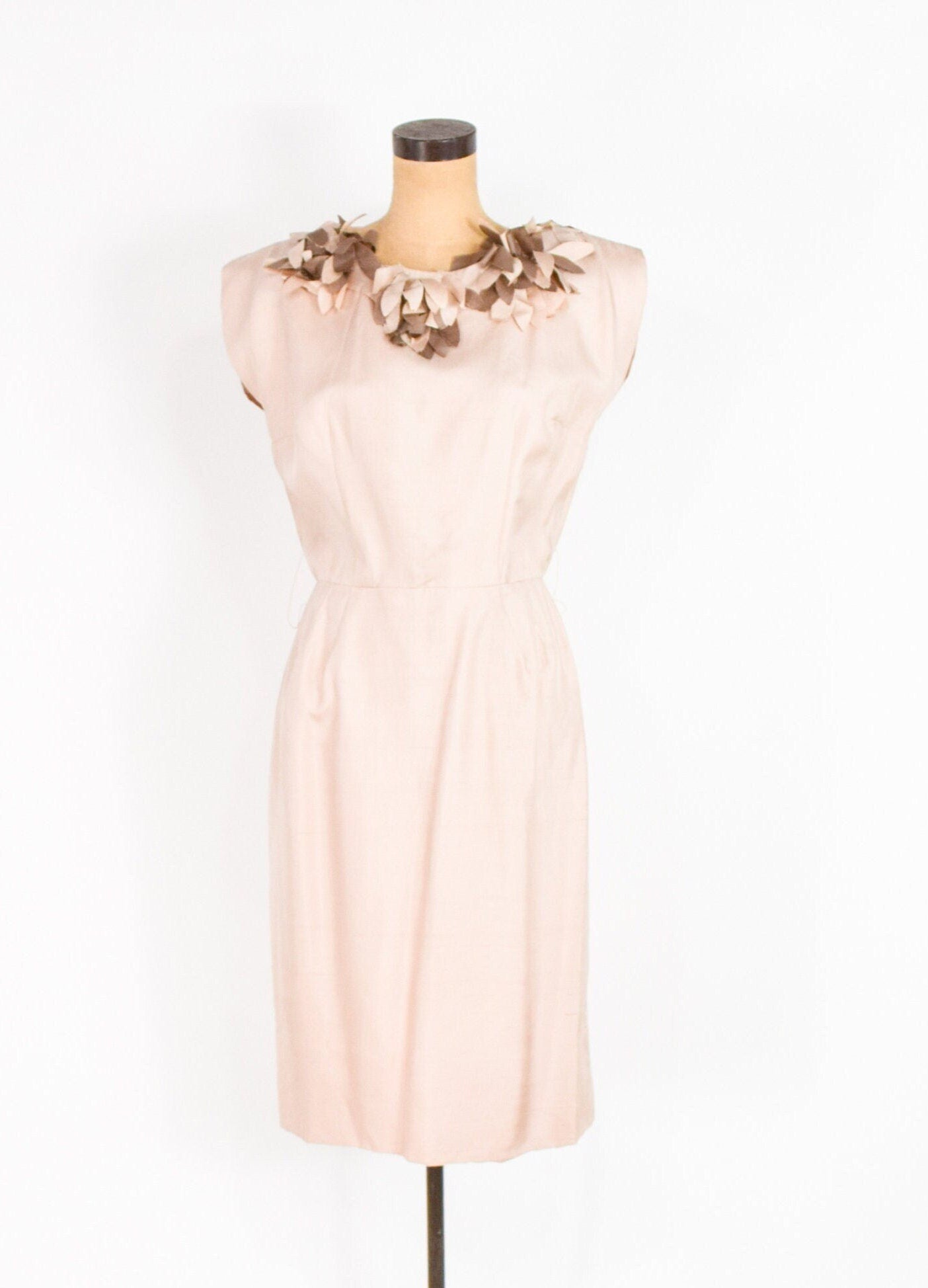 1950s Flutter Collar Creme Silk Sheath Dress, Medium