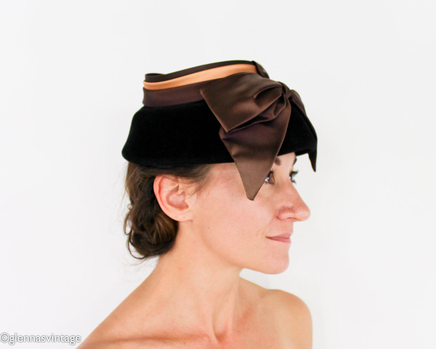 1950s Black Wool Felt Hat with Brown Satin Bow