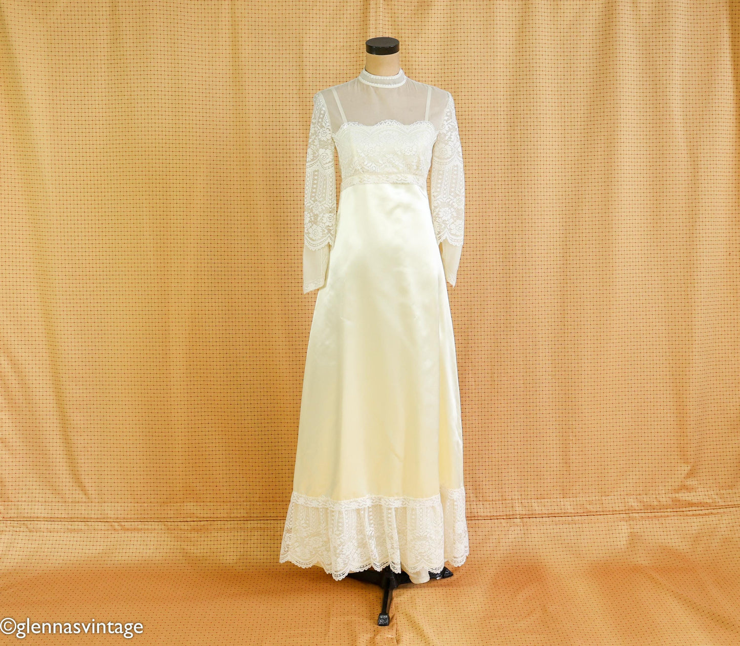 1970s Edwardian Style Wedding Gown in Candlelight Satin Lace, Small