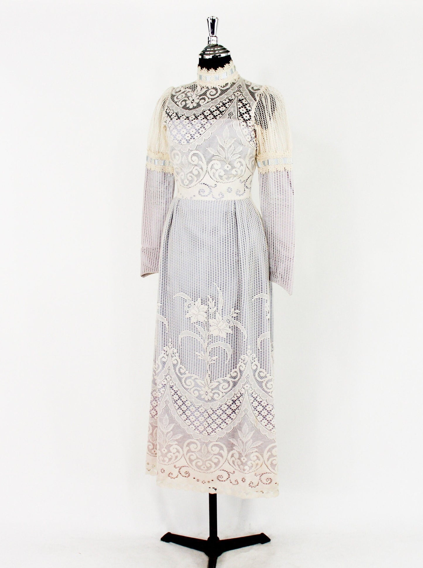 1970s White Lace Maxi Dress, Bohemian Wedding, Extra Small